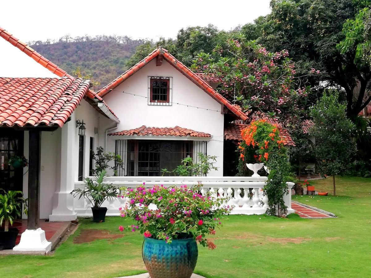 Iguanazu Bed & Breakfast Guayaquil Luaran gambar