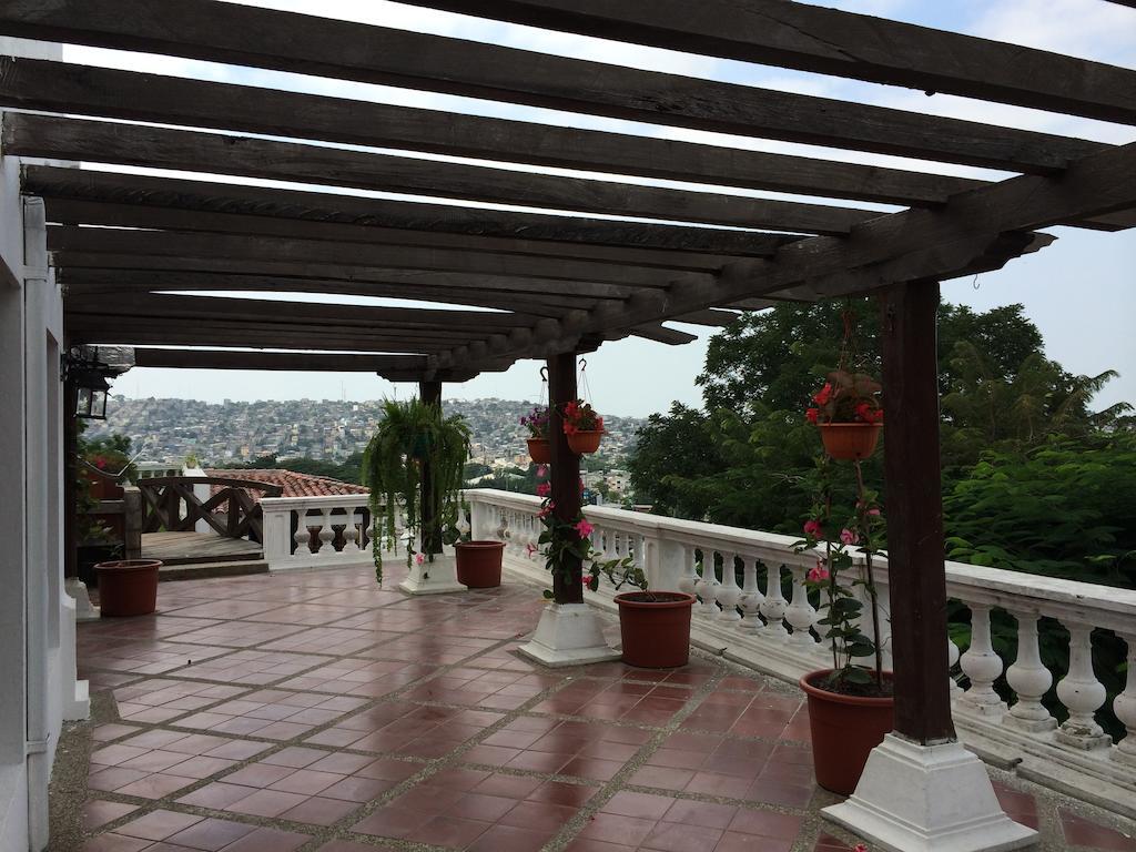 Iguanazu Bed & Breakfast Guayaquil Luaran gambar