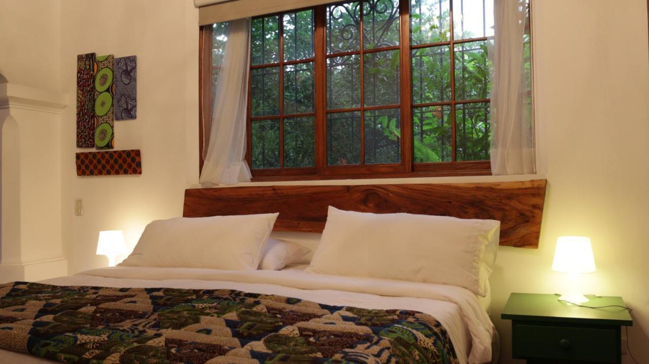 Iguanazu Bed & Breakfast Guayaquil Luaran gambar